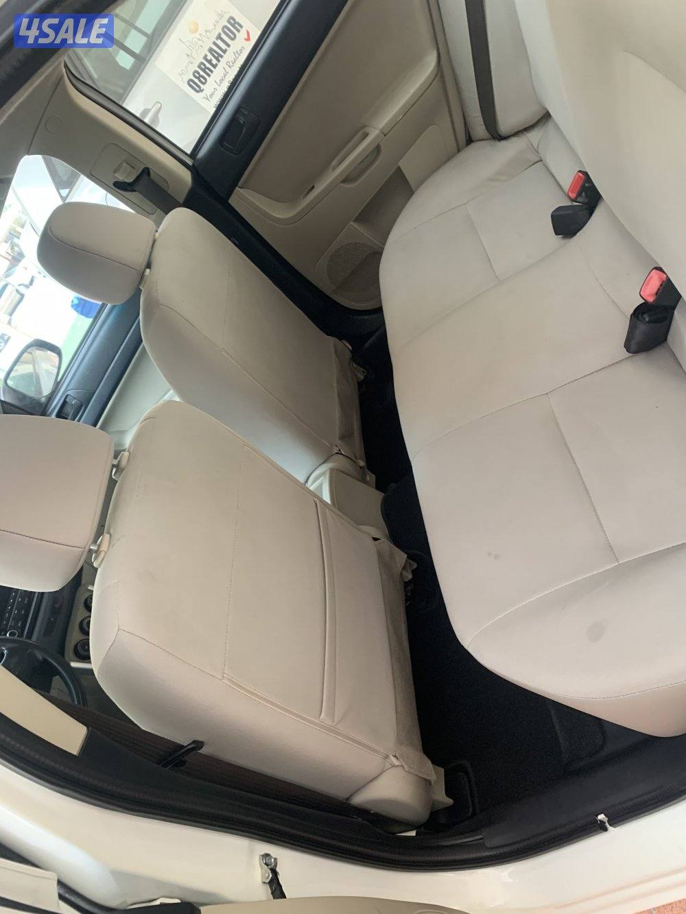 لانسر موديل 2017 بحاله جيد جداا5