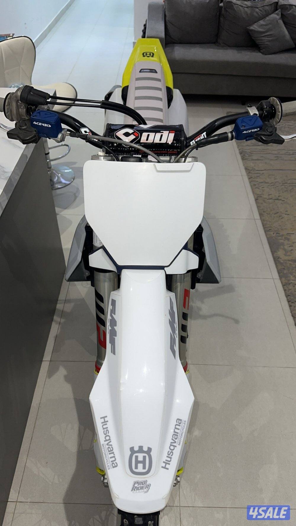 للبيع هسكفارنا FC3503