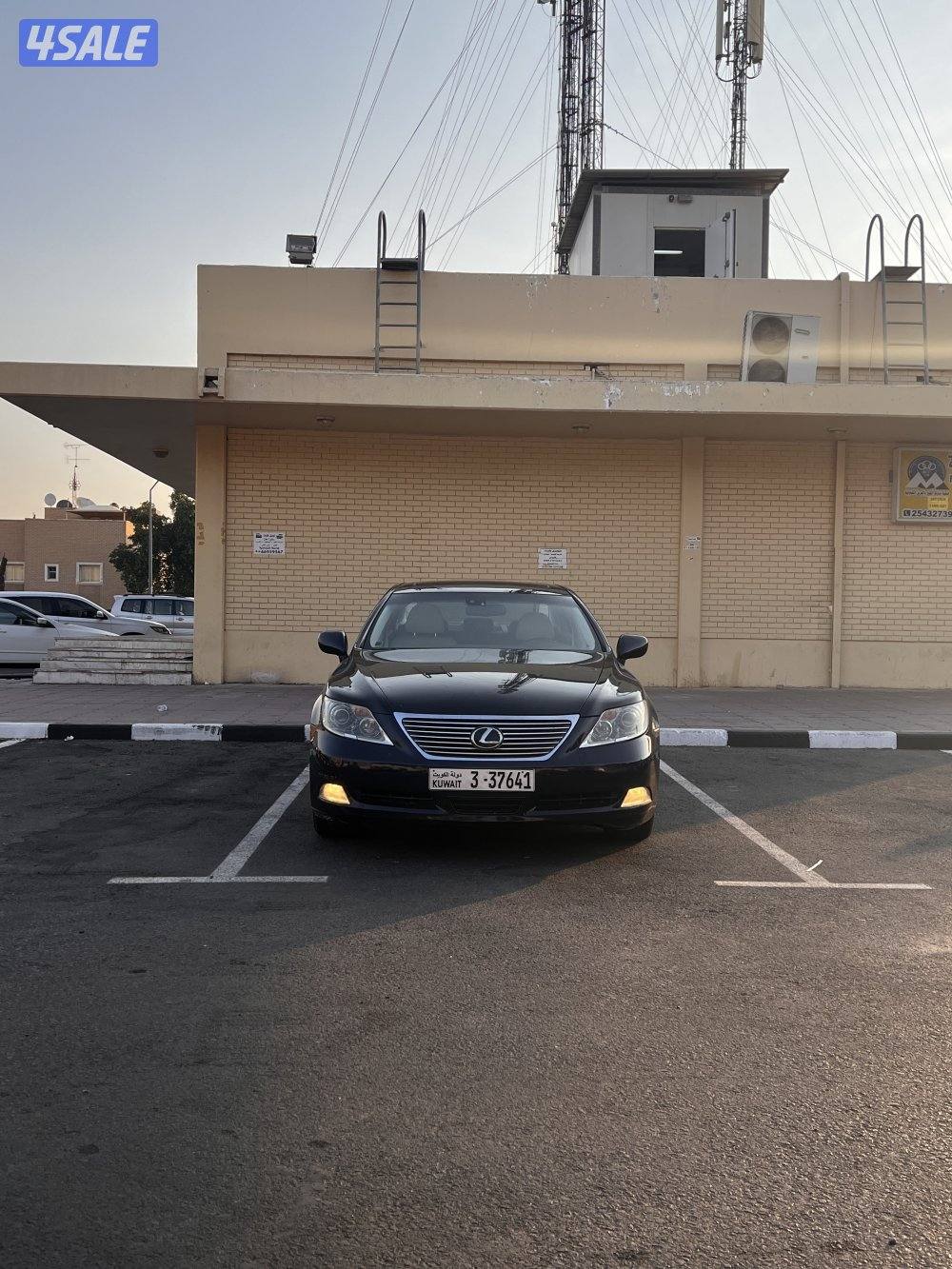 لكزس لارج وكالة الكويت LS4603