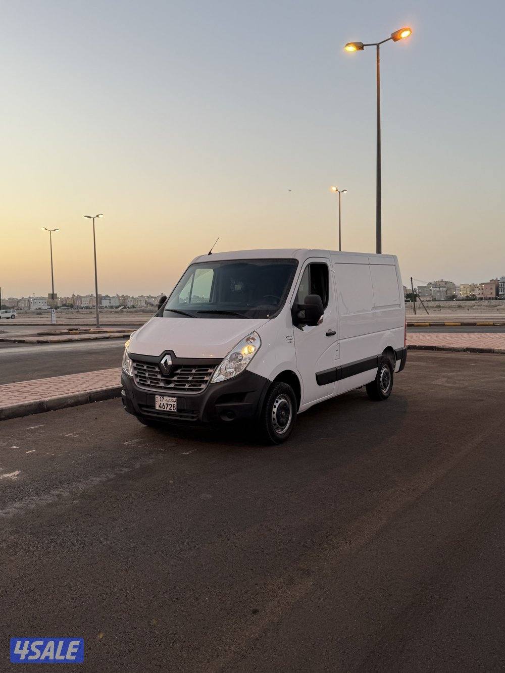 للبيع باصات بوكس مقفل / النوع فورد ترانزيت موديل2023 / رينو ماستر 20/0