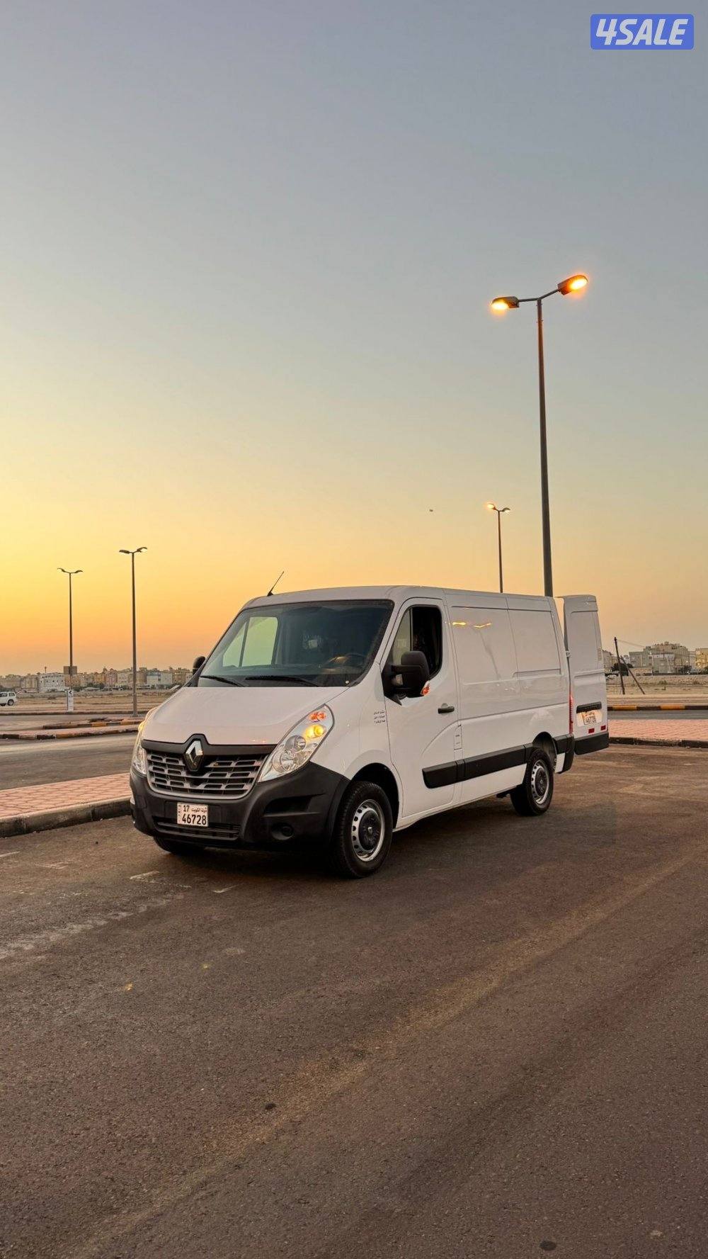 للبيع باصات بوكس مقفل / النوع فورد ترانزيت موديل2023 / رينو ماستر 20/2