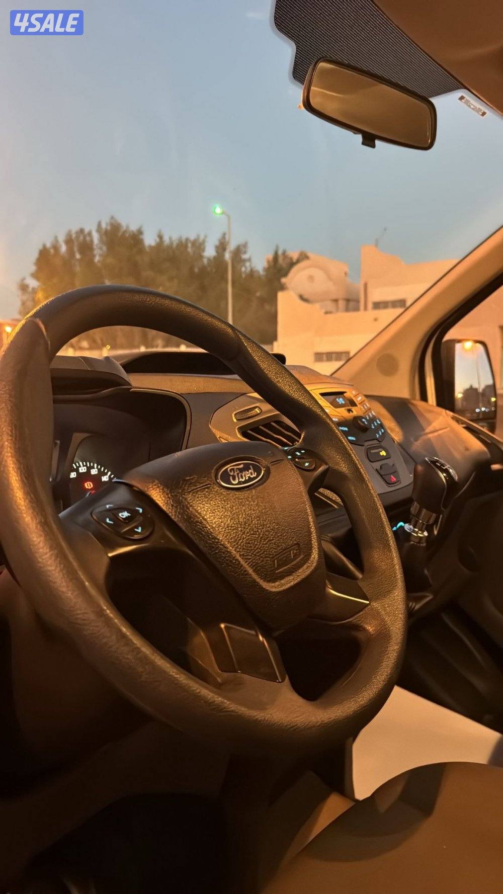 للبيع باصات بوكس مقفل / النوع فورد ترانزيت موديل2023 / رينو ماستر 20/5