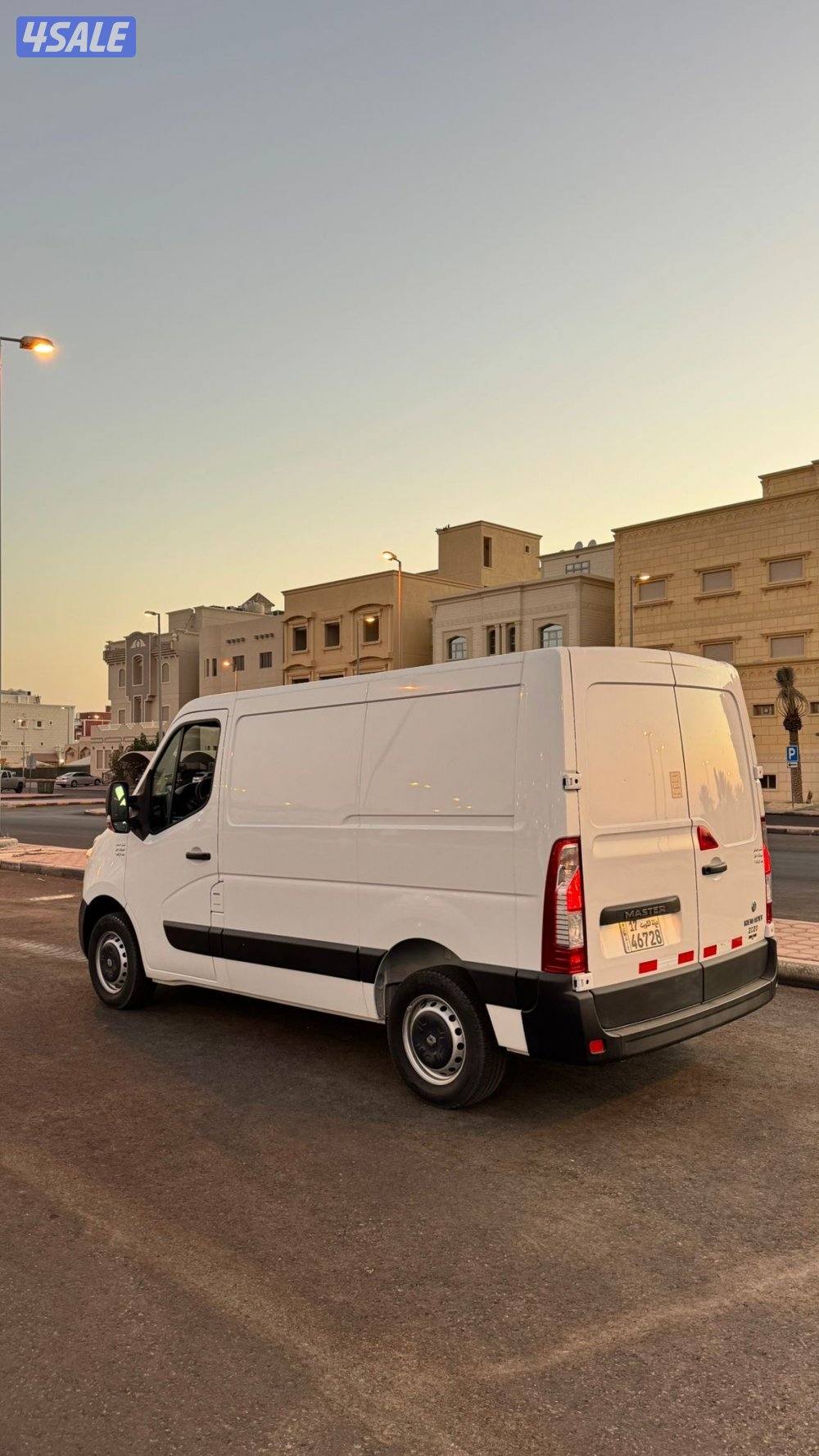 للبيع باصات بوكس مقفل / النوع فورد ترانزيت موديل2023 / رينو ماستر 20/10