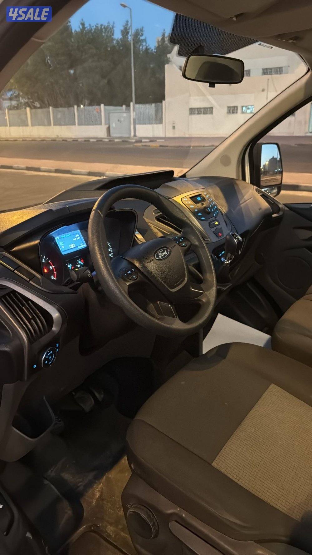 للبيع باصات بوكس مقفل / النوع فورد ترانزيت موديل2023 / رينو ماستر 20/11