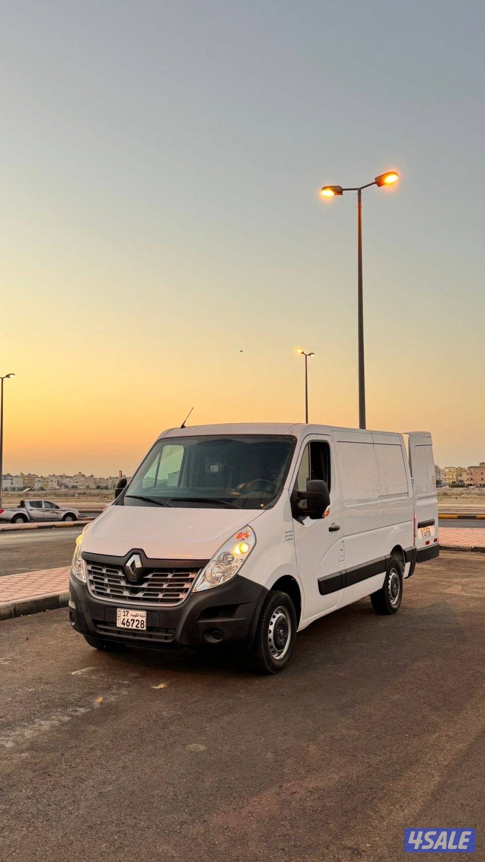 للبيع باصات بوكس مقفل / النوع فورد ترانزيت موديل2023 / رينو ماستر 20/12