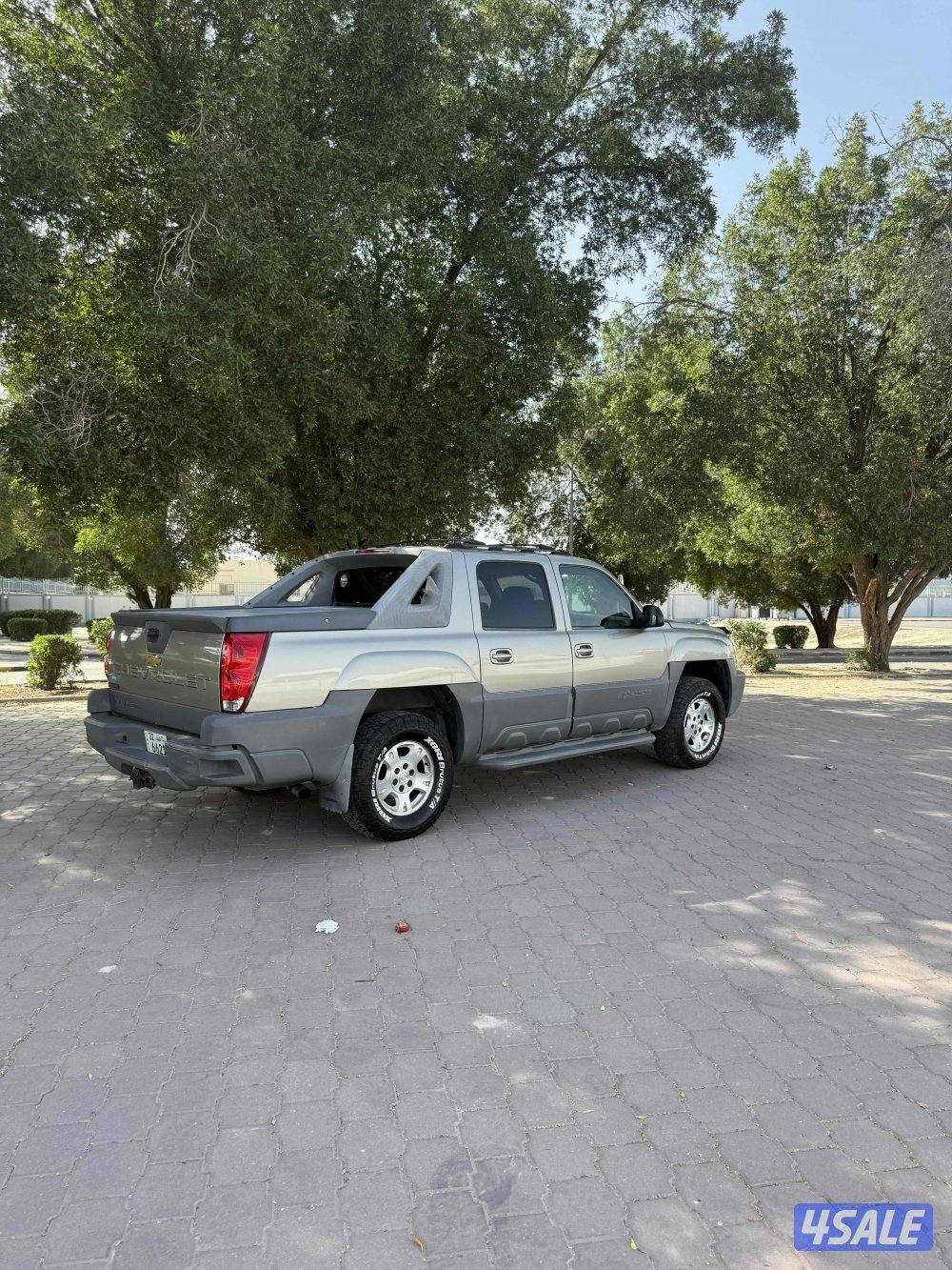 للبيع افلانش موديل 2002 وارد امريكا شاصي جيد يوجد اصباغ متفرقه بيعه سر1