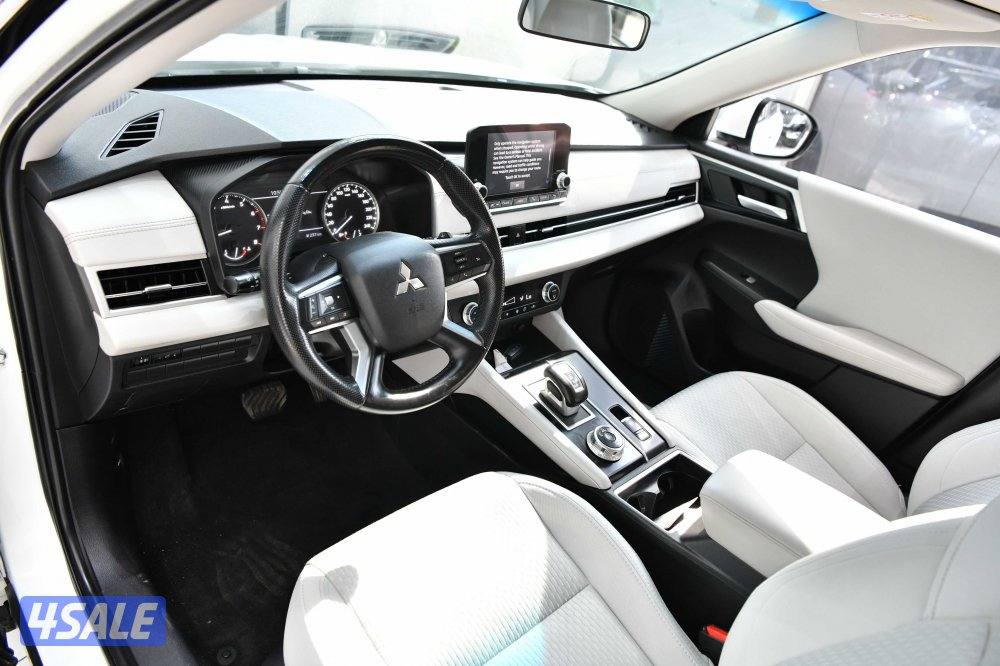 ميتسوبيشي اوتلاندر5