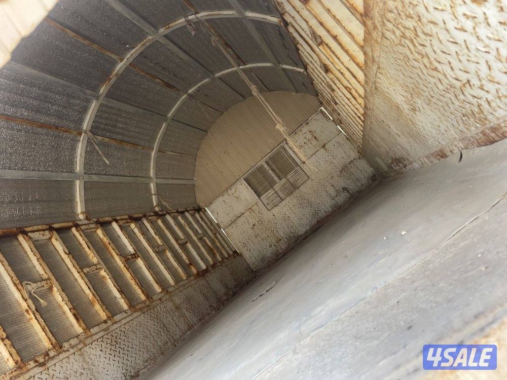 بدي هاف لوري وغرفه1