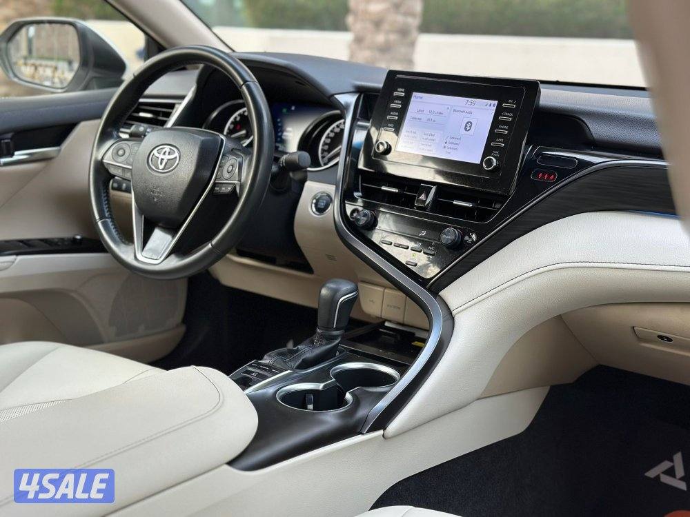 كامريLIMITED EDITION V6 موديل2023 عداد27الف وارد الساير سيرفس منتظم5