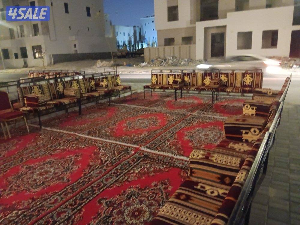 تأجير كراسي وطاولات وبنشات وكنب مطروق وكنب أمريكي ومكيف وزينة منزل وحد10