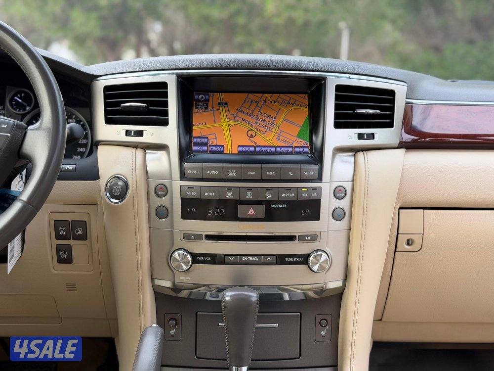 للبيع جيب لكزس LX570 موديل 2012 وارد الساير9