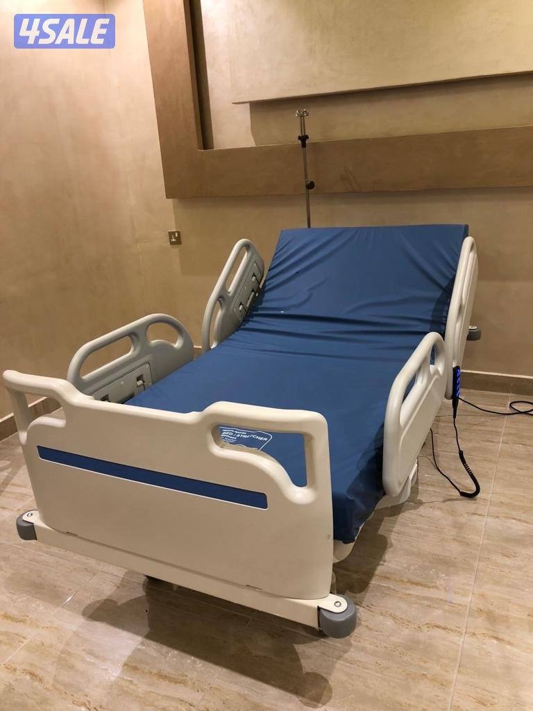♦️للبيع سرير طبي وكراسي ولجير♦️1