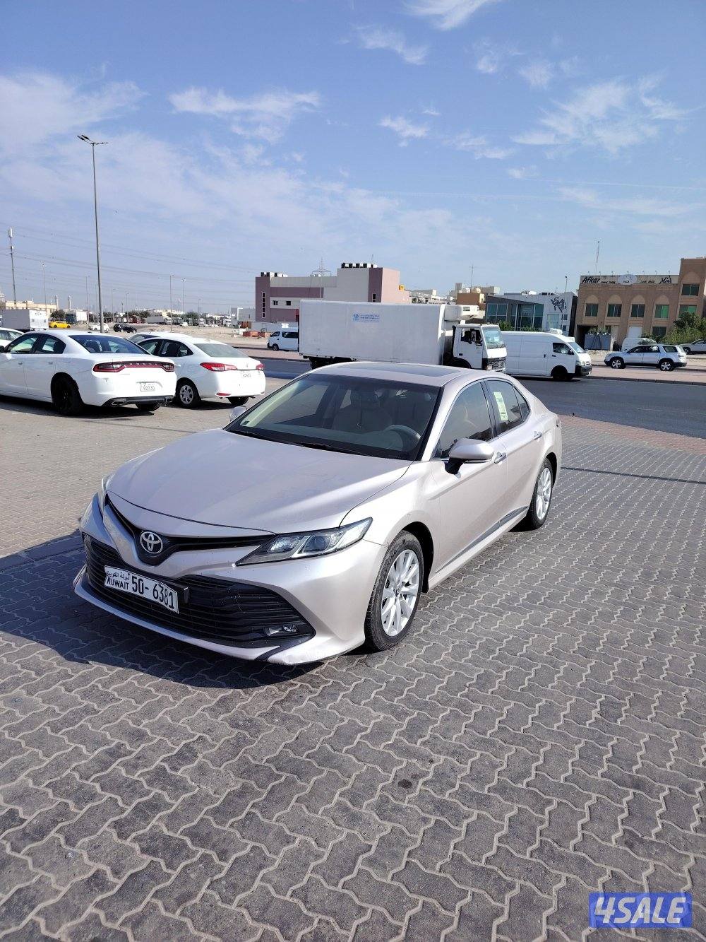 كامري٢٠١٨ الفل ماشي٧٩ الف كم صبغ وكاله1