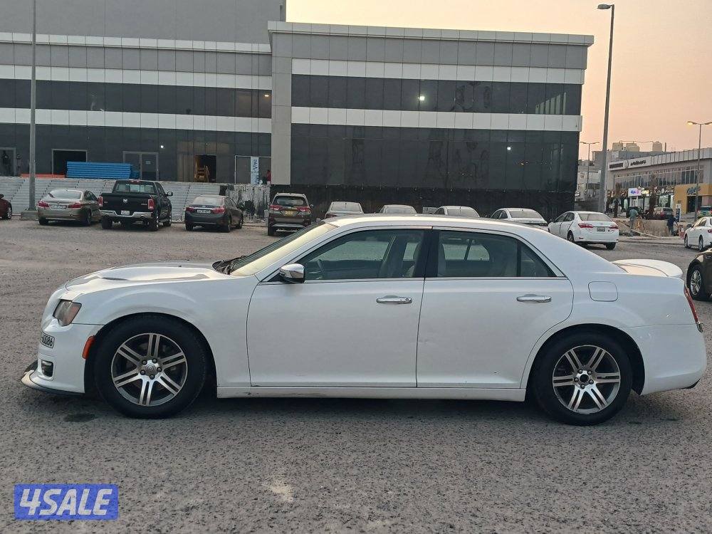 كرايزلر C300 موديل 20132