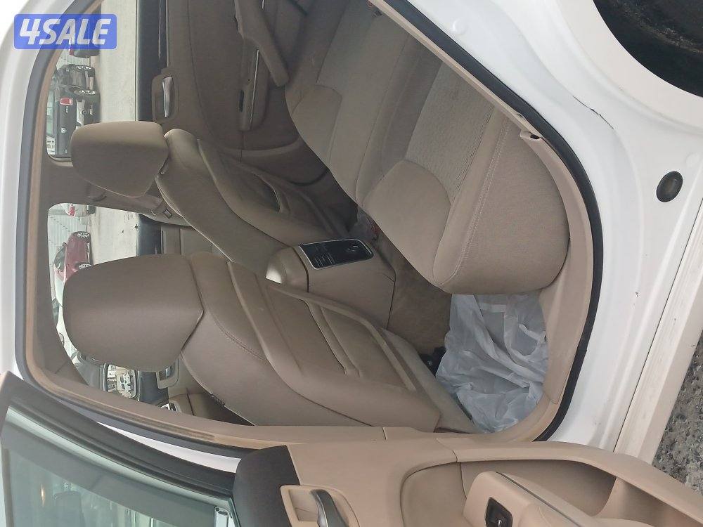 كرايزلر C300 موديل 20138