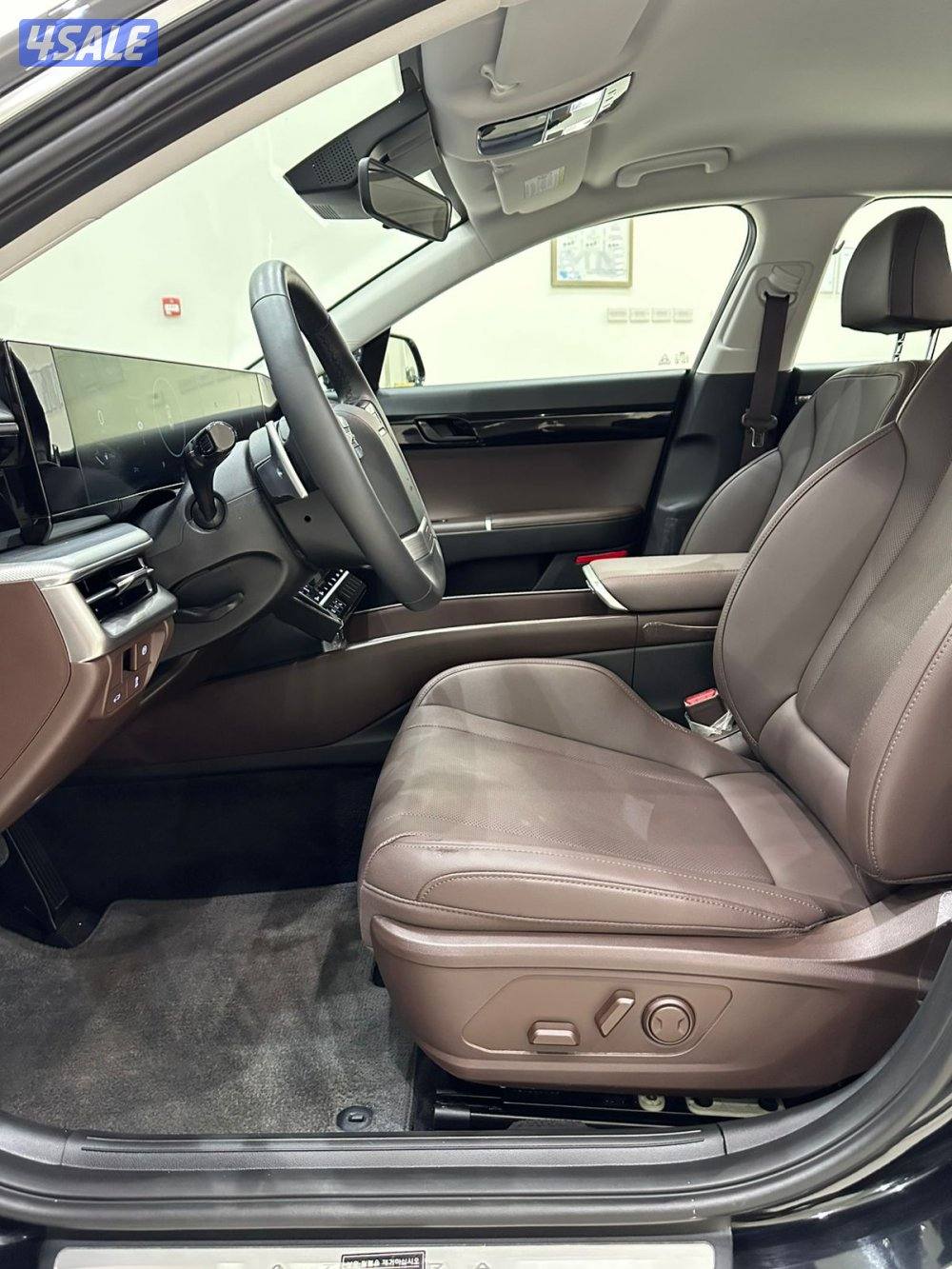 للبيع هيونداي ازيرا 6 سلندر موديل 20254