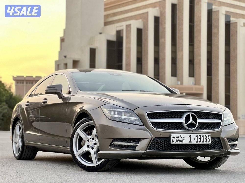 داخلية احمر بحالة ممتازه جدا صبغ قطعة عداد ١١٢9