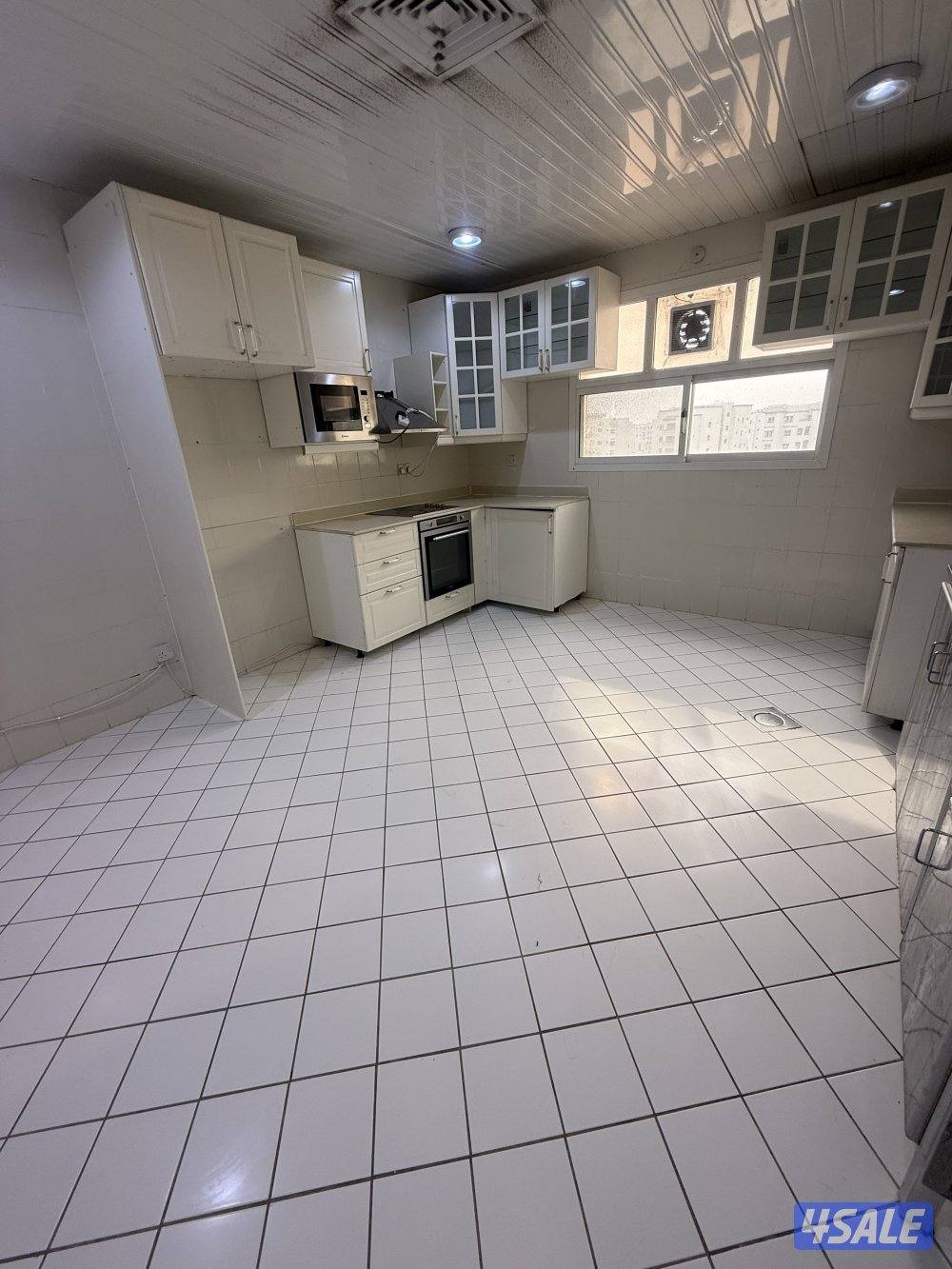 لايجار دور بعماير جابر الاحمد قطعه 5اطلاله علي البحر3