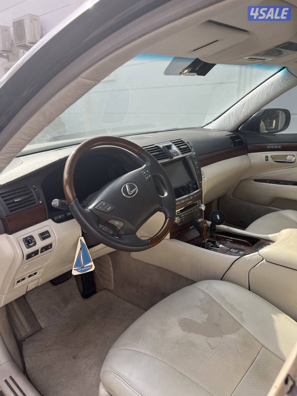 لكزس ٤٦٠ لارج4