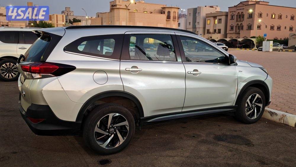 للبيع تيوتا رش2