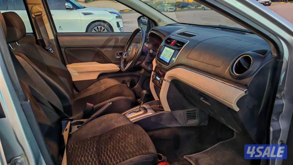 للبيع تيوتا رش4