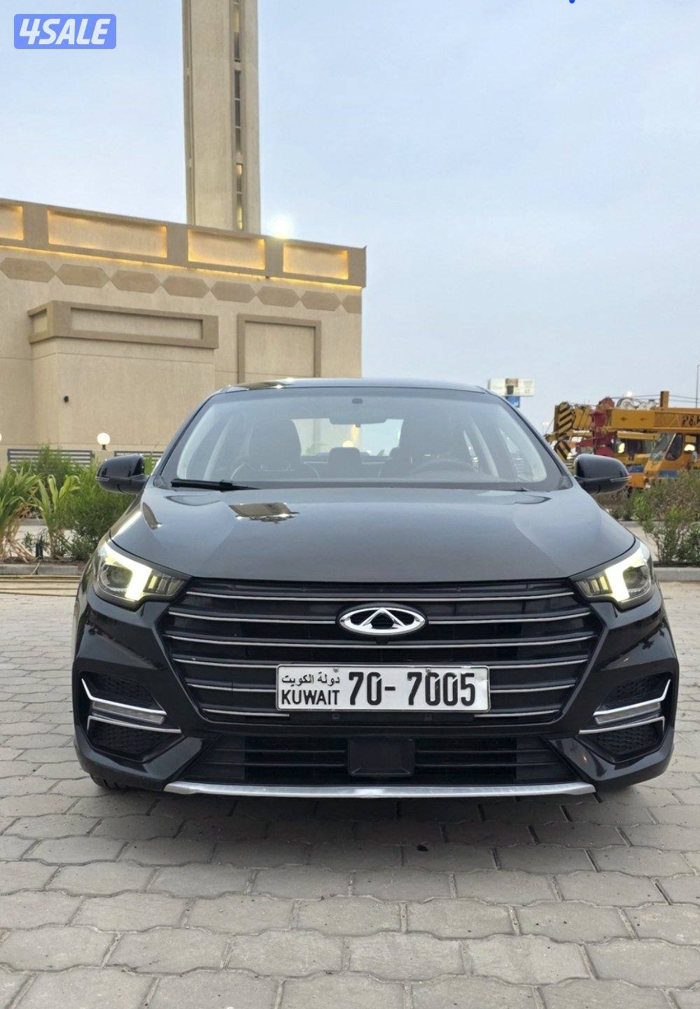 للبيع عدد 2شيري اريزو 6/وعدد 2 اريزو 5 سيارت 4سيارت6