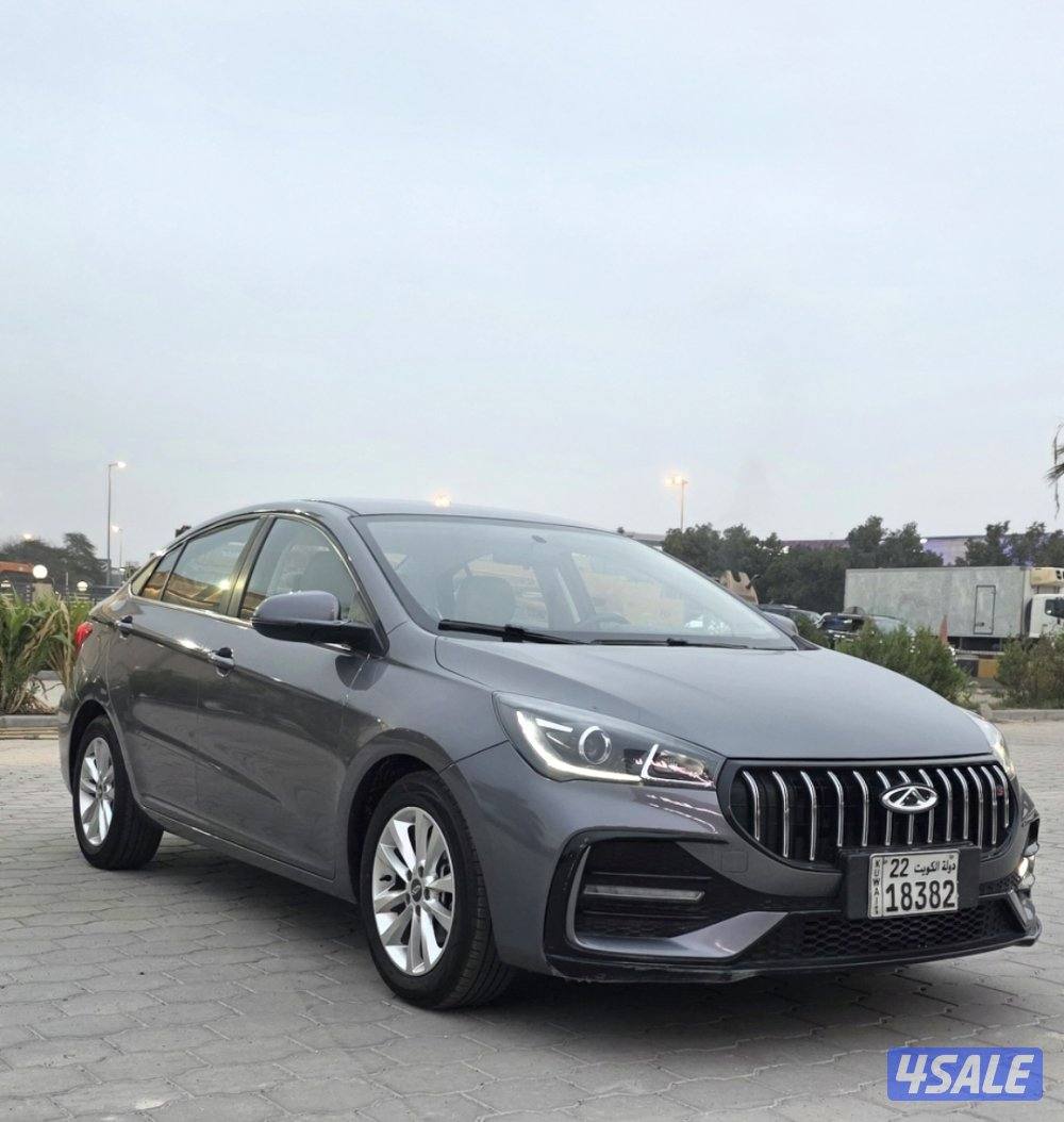 للبيع عدد 2شيري اريزو 6/وعدد 2 اريزو 5 سيارت 4سيارت12