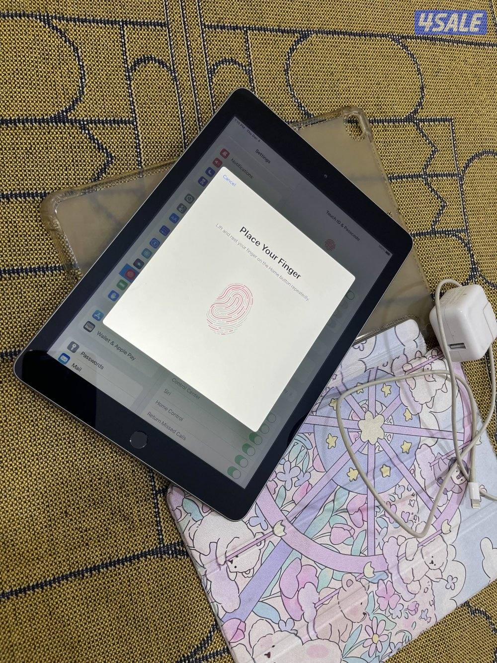 ايباد أبل 5 الخامس 128 قيقا بطارية 96 نظيف جدا مو مصلح ولا شي فيه5