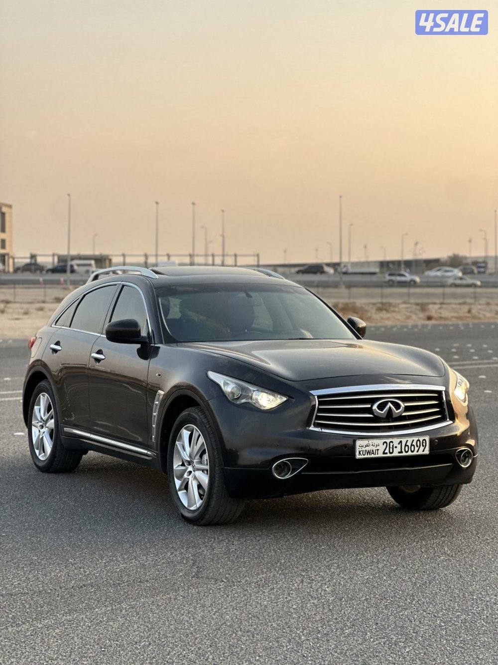 انفينيتي - FX35 مديل 2012 عداد 2060