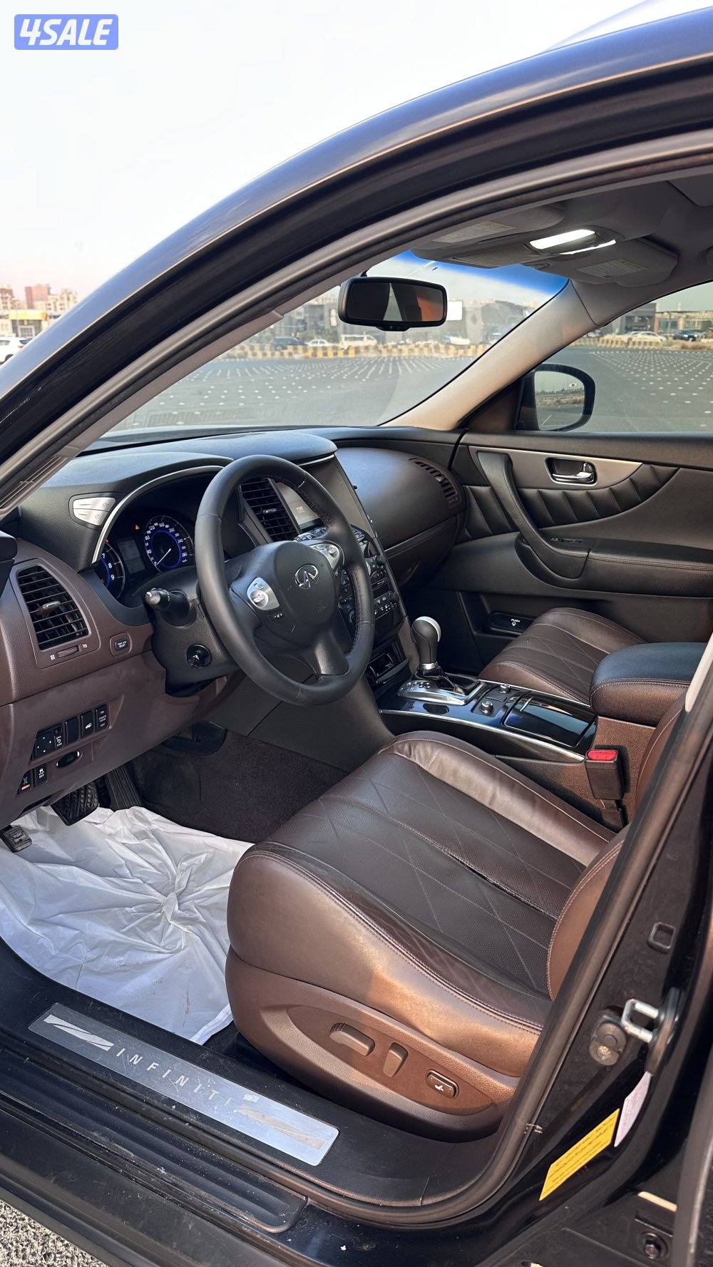 انفينيتي - FX35 مديل 2012 عداد 2065