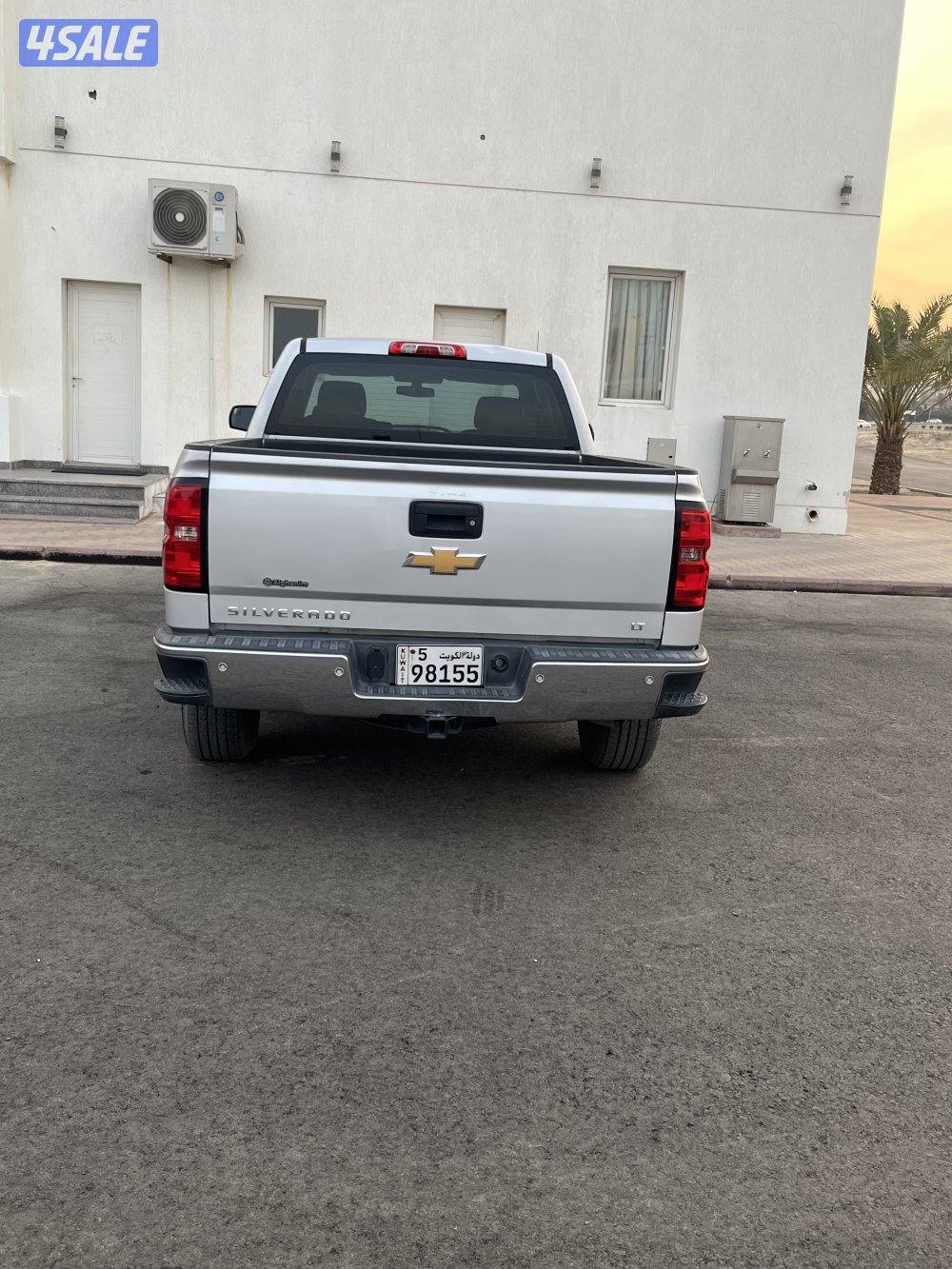 سلفرادو  فضي غماره ونص دبل z71/LT شاشه ماشي 402الف موتر نظيف0