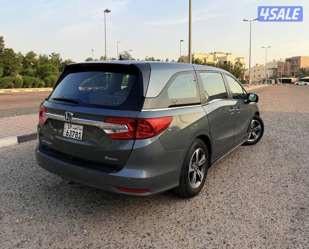 Honda odyssey V6 20206