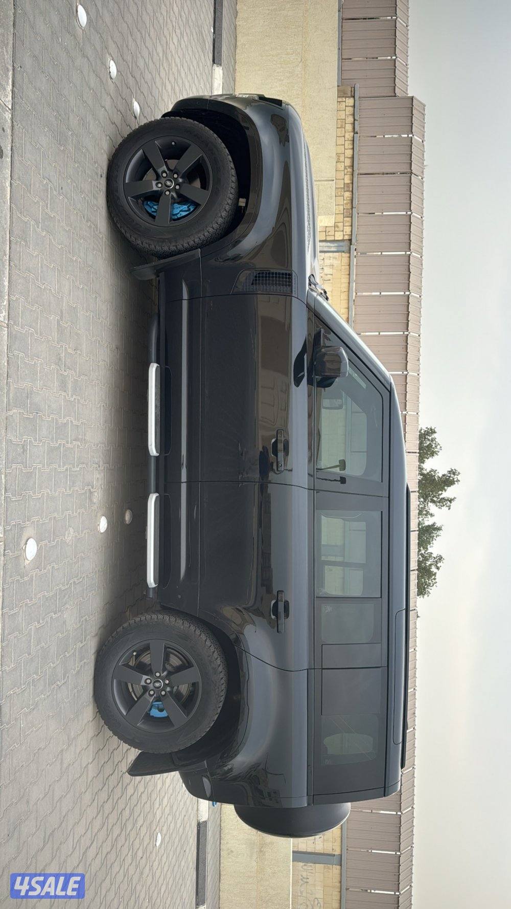 لاندروفر 20250