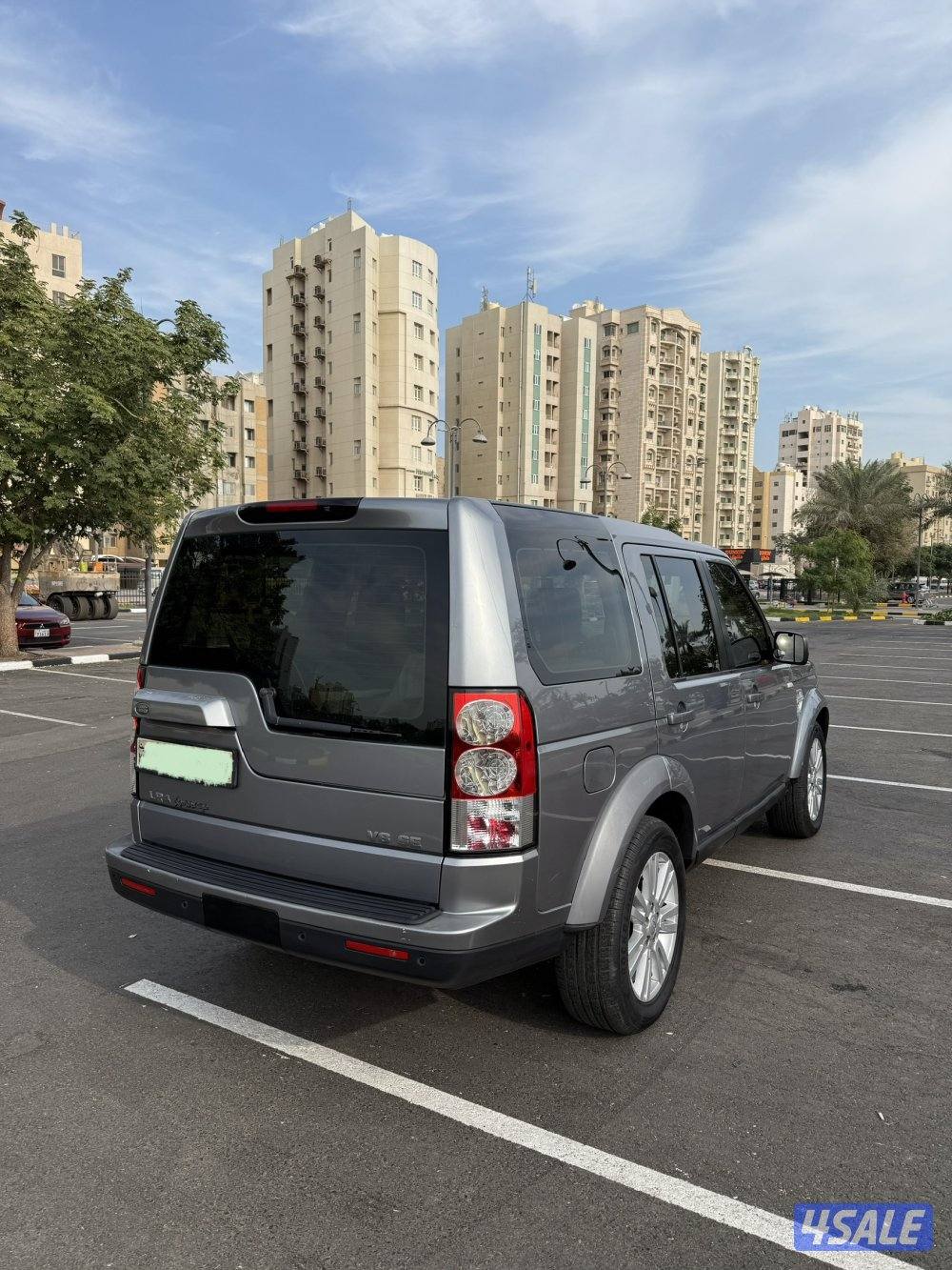 للبيع لاند روفر LR 4 / V8 - بحالة ممتازة موديل 20122