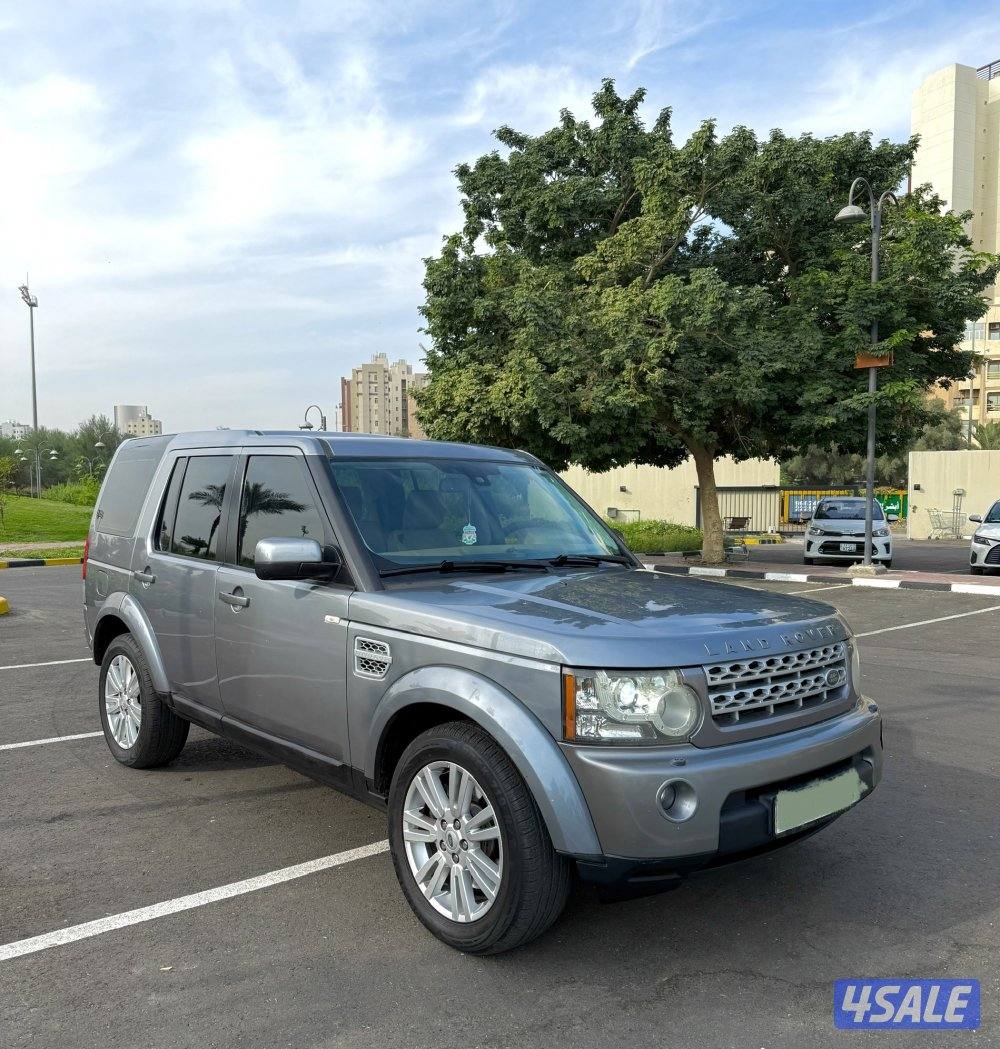 للبيع لاند روفر LR 4 / V8 - بحالة ممتازة موديل 20120