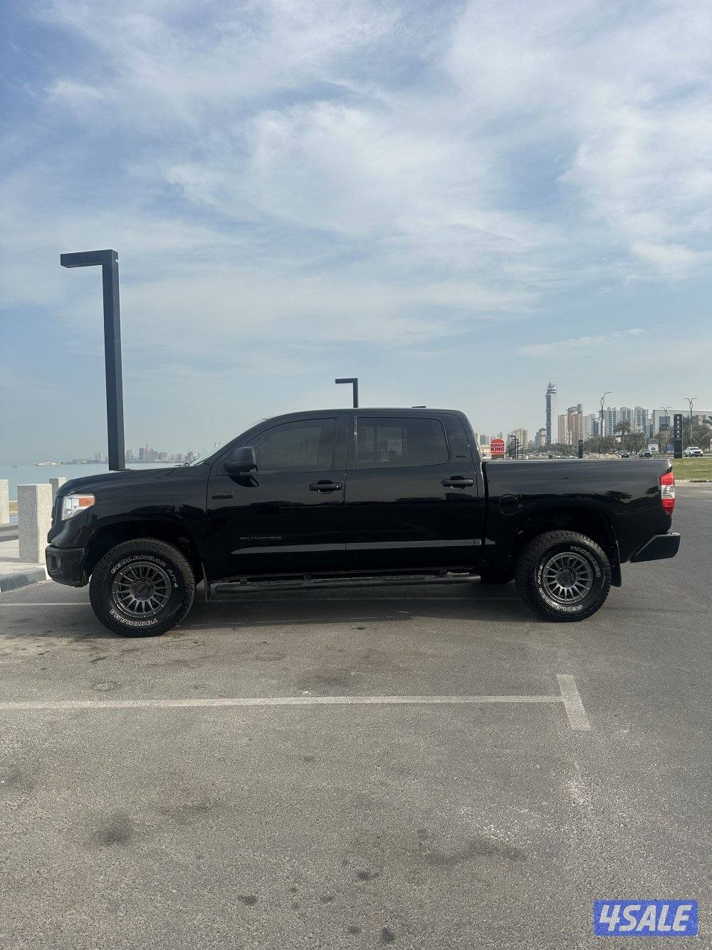 وانيت تندرا 2014 اربع ابواب2