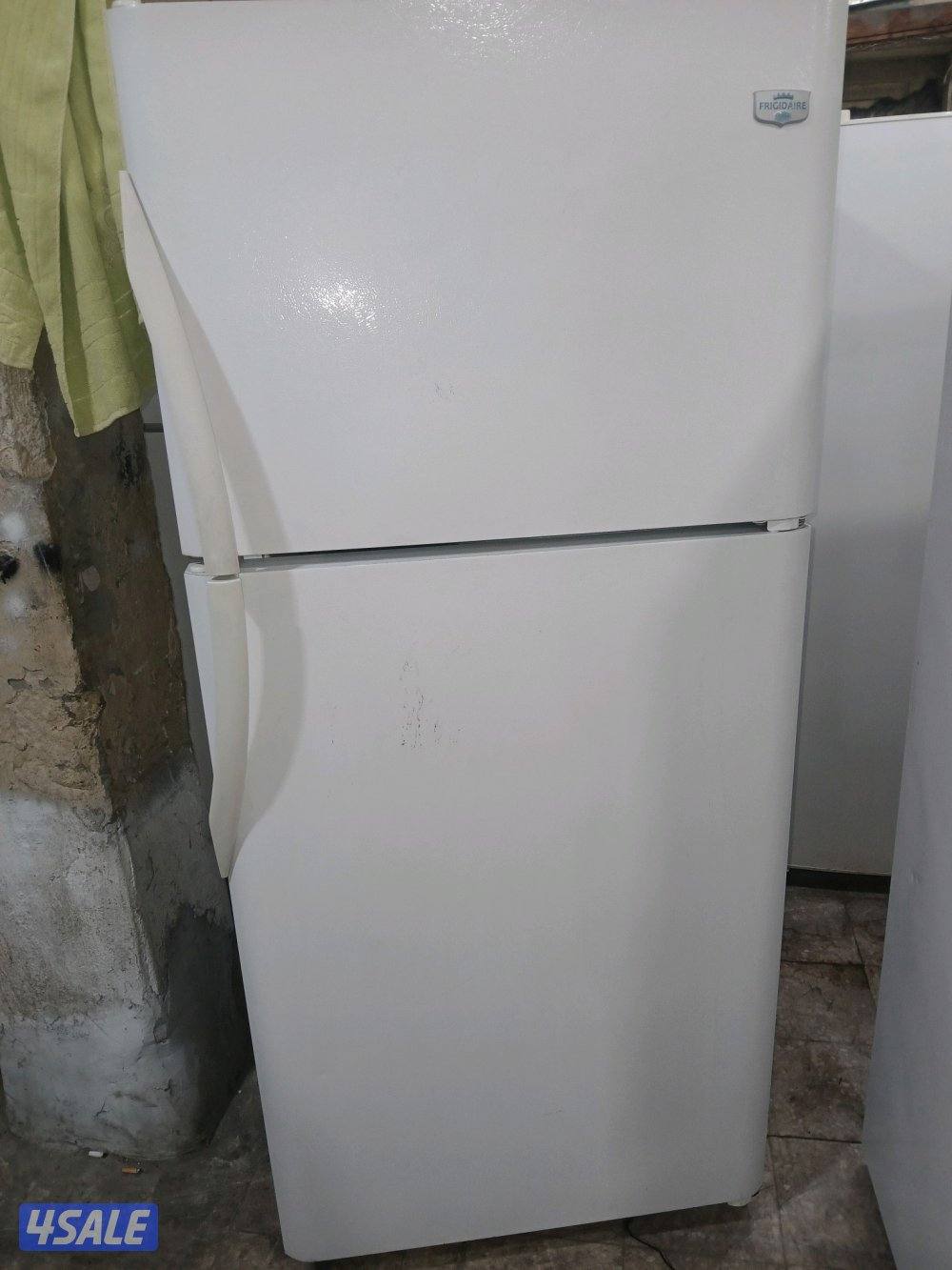 للبيع ثلاجه فريجدير أمريكي بحاله جيده جدا مع الكفالة والتوصيل عائلية2