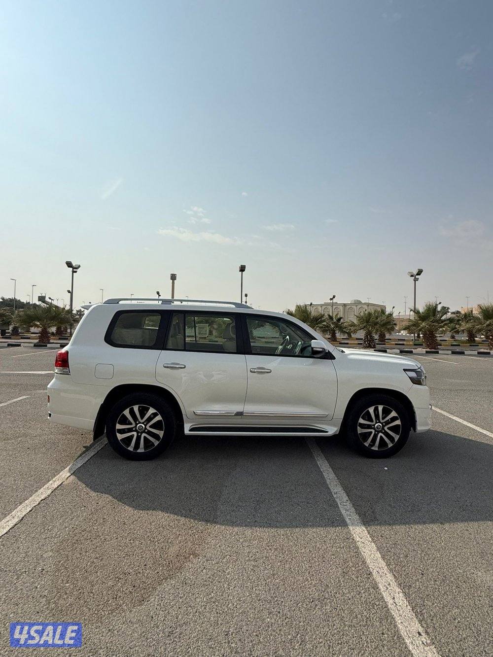 لاند كروز تورينق 2019 الساير جلد عداد 206 الف1