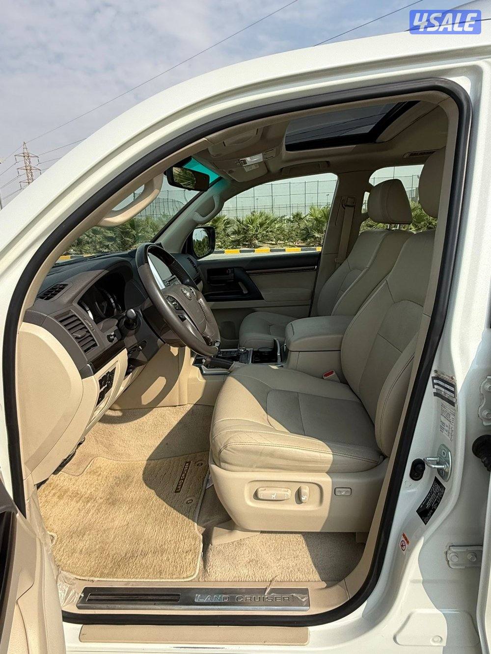 لاند كروز تورينق 2019 الساير جلد عداد 206 الف6