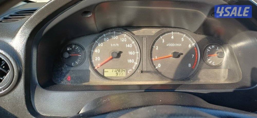 باص نيسان اورفان 2010 سقف غالي مقبل ماشي 112 بحالة نظيف6