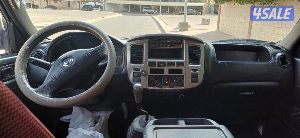 باص نيسان اورفان 2010 سقف غالي مقبل ماشي 112 بحالة نظيف8