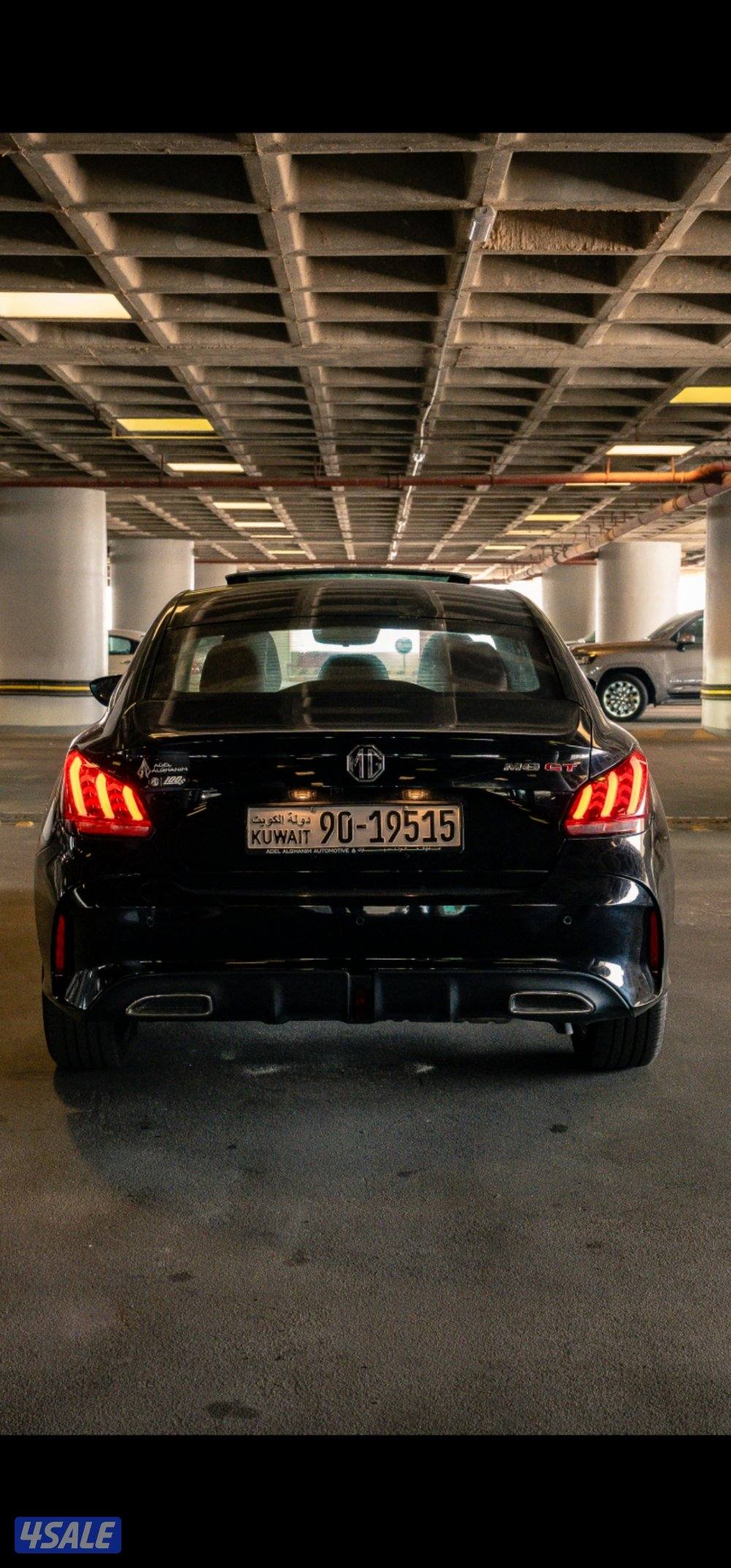 ام جي GT موديل 2025 اللون اسود من الداخل اسود بأحمر8