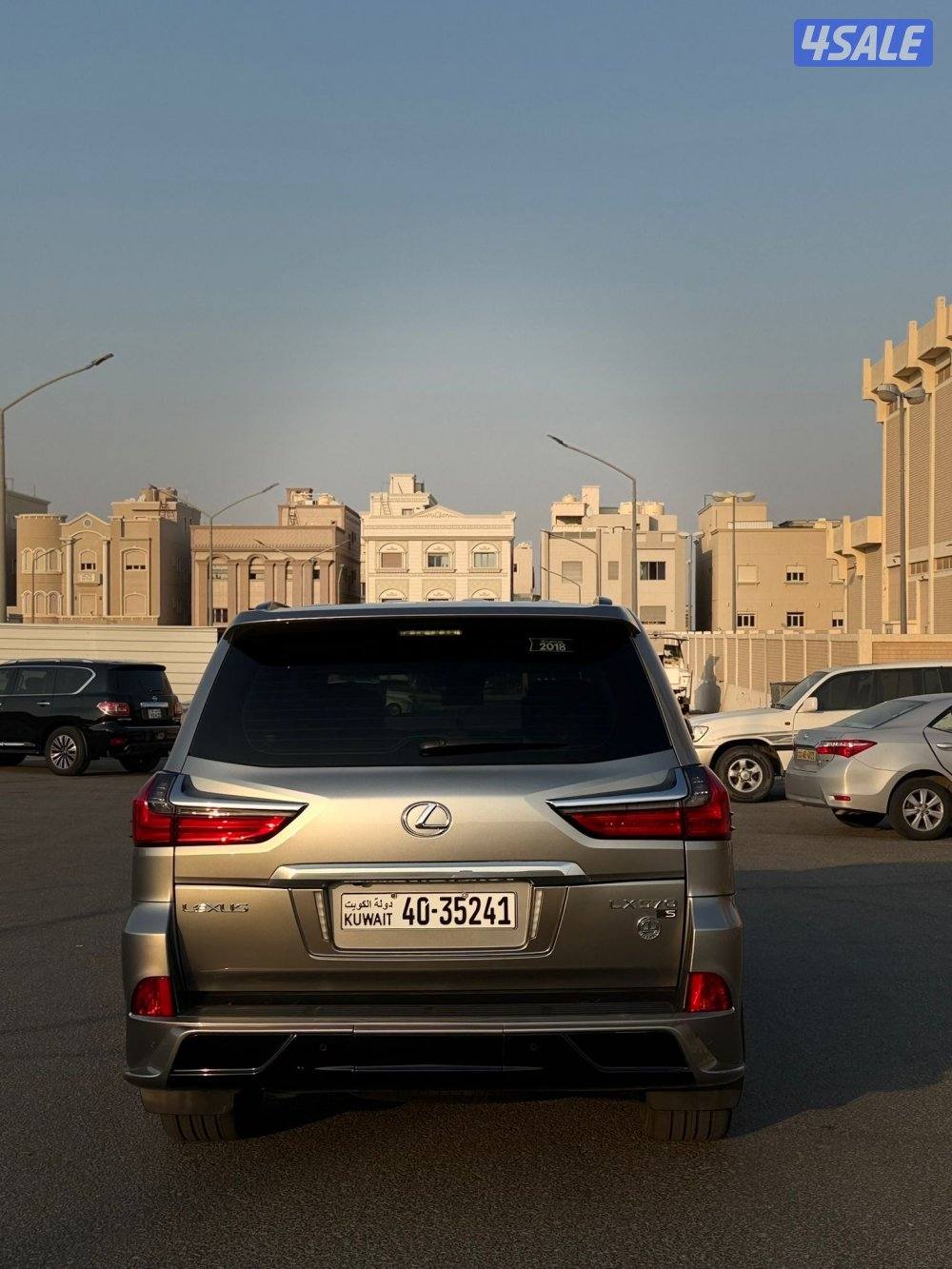 لكزس LX570 الساير 2018 سبورت بحاله الوكاله عداد 137 الف5