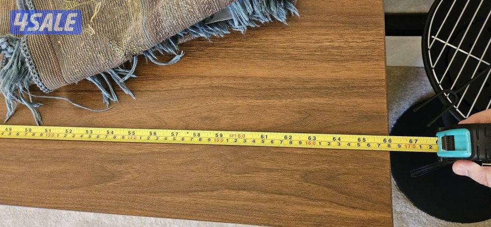 طاولة تلفزيون مع دفاية2