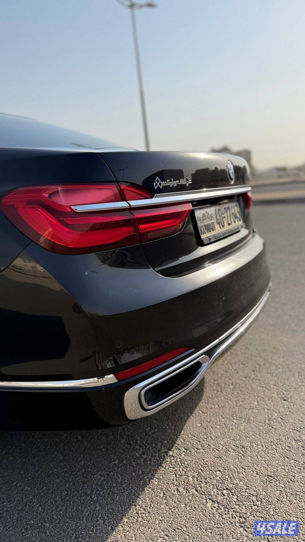 للبيع Bmw 740Li سيرفس منتظم بالوكالة شرط الفحص قير ومكينة وشاصي وبدي1