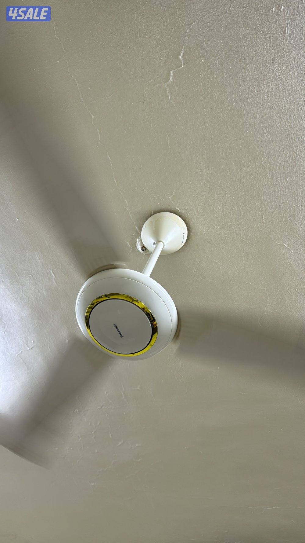 للبيع اغراض البيت كلها من الى كنب وطاولات وسرير وأغراض مطبخ وفرن4