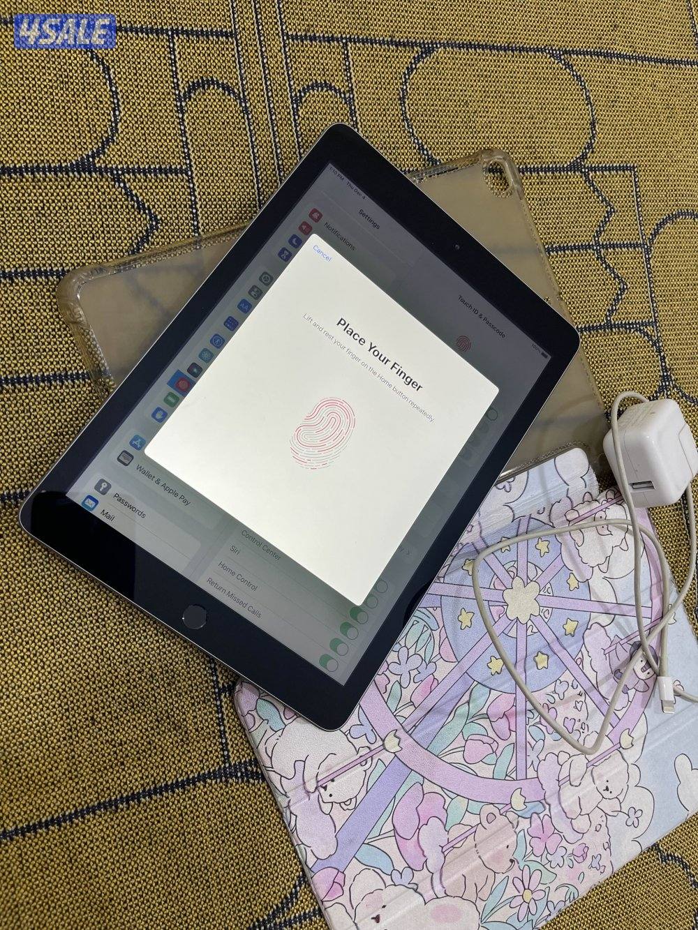 ايبادين ابل 5 الخامس 128 قيقا بطارية 96 نظيف مو مصلح مع الكفر4