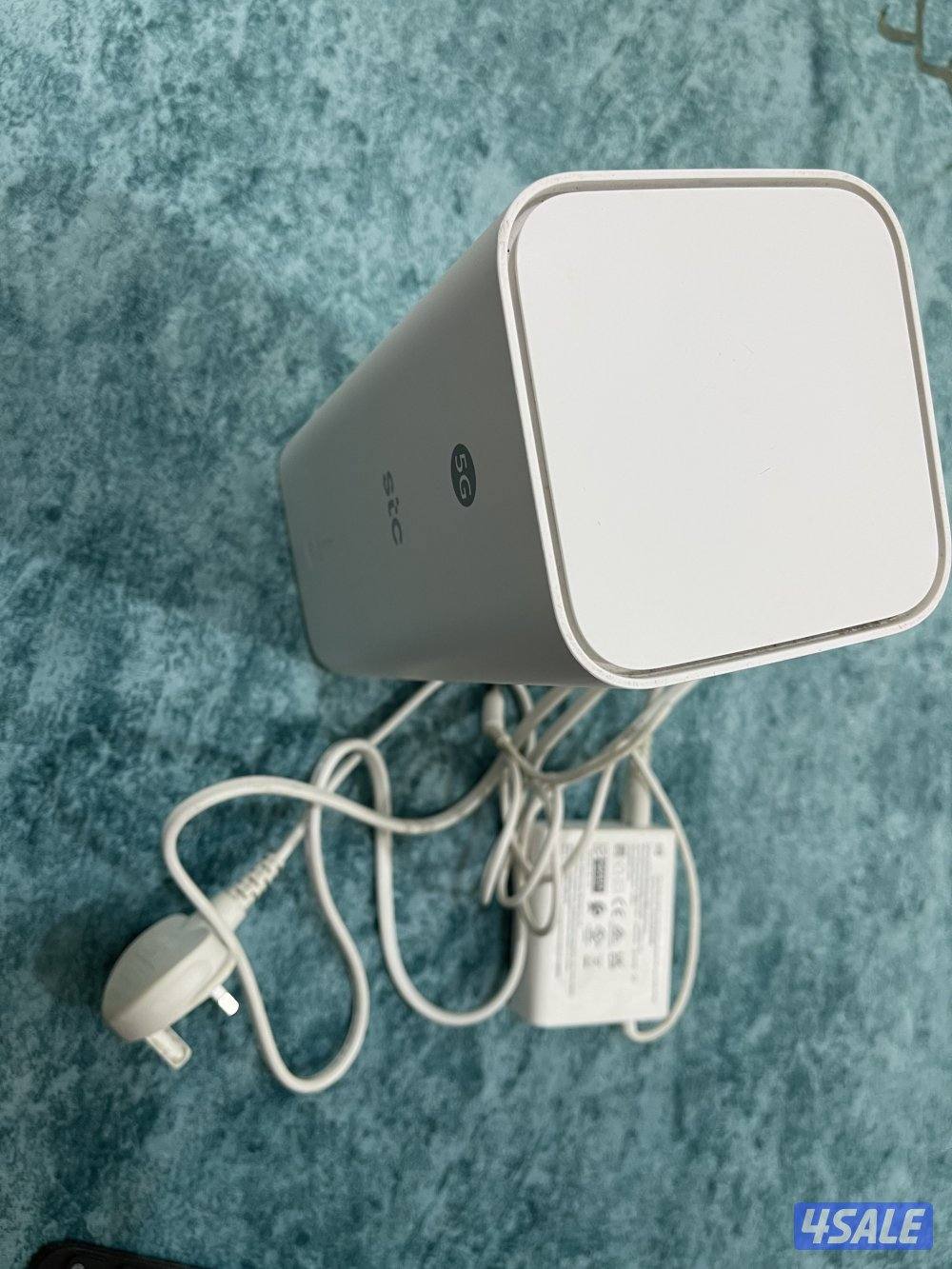 راوتر ثابت برو4 ثابت نظيف وشغال تمام 5g مع الشحن الاصلي3