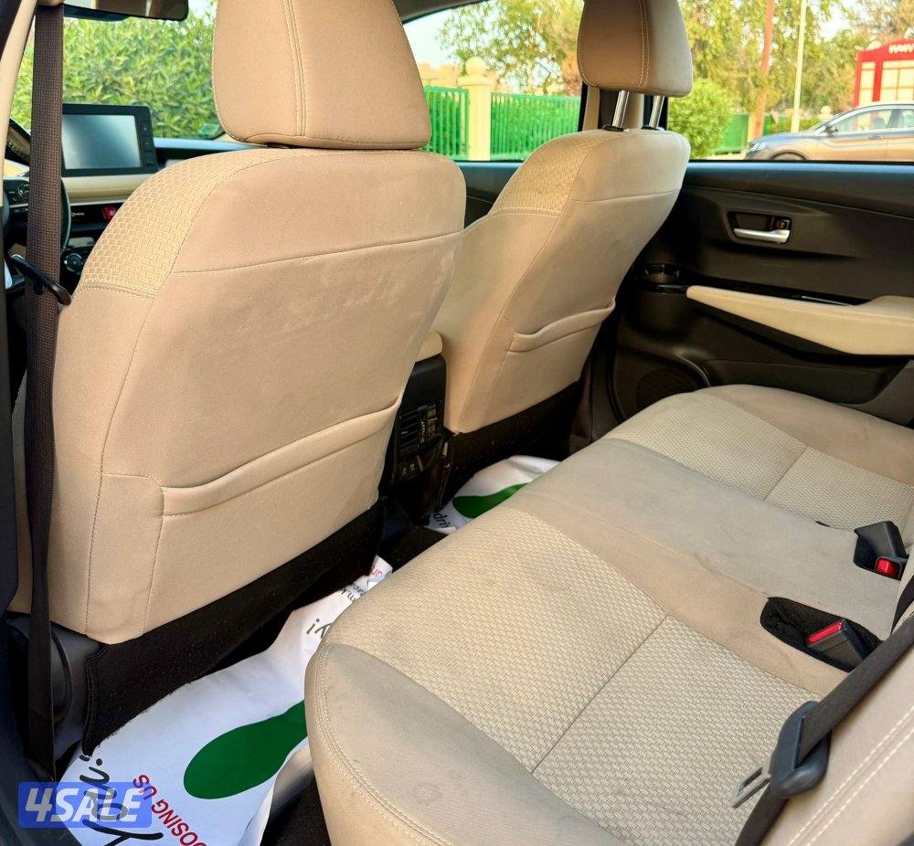 Yaris 2023 full option  touch start eng 1500 cc 3 piece painted10