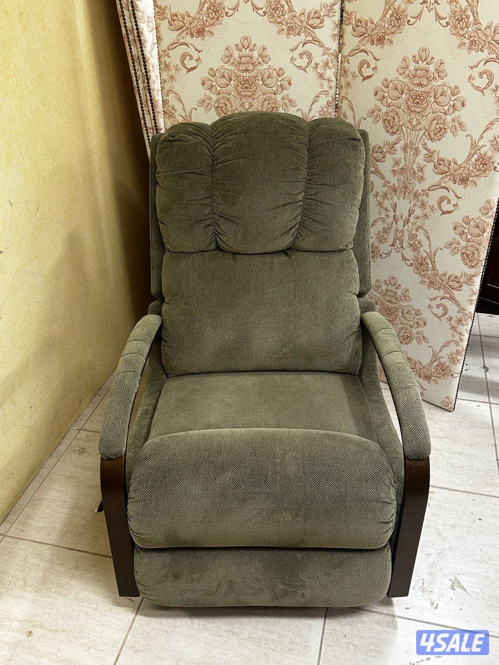 للبيع كرسي استرخاء ليزي بوي3